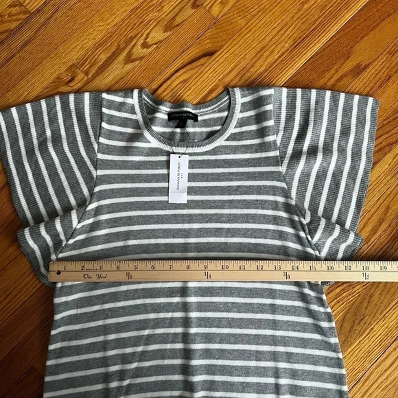 Lightweight knit top - Picture 3 of 5